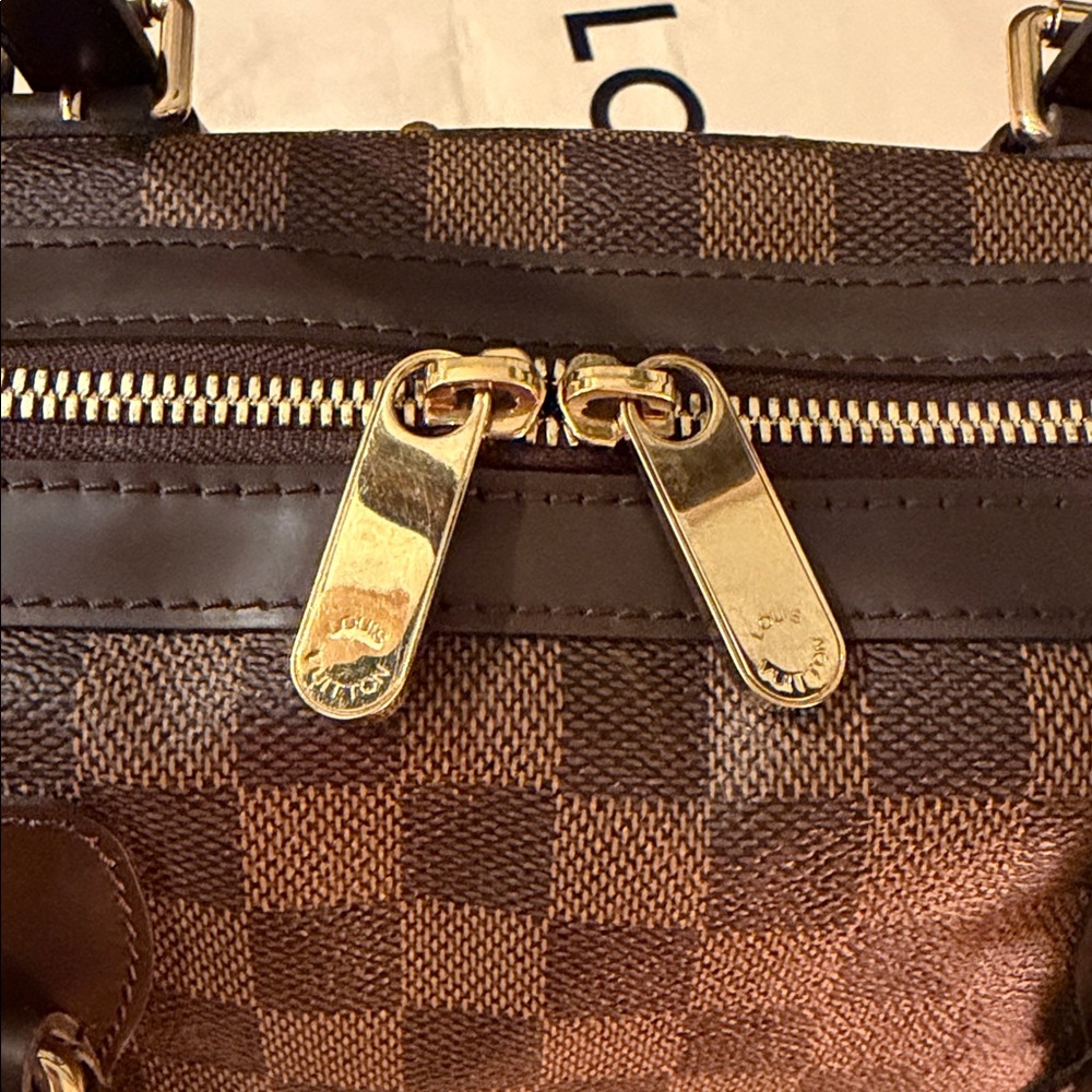 Authentic Berkeley Damier Ebene bag - image 6